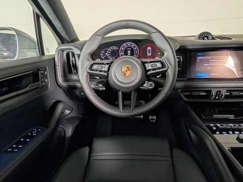 New 2026 Porsche Cayenne GTS AWD/4WD image 21