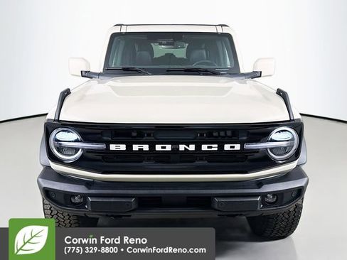 New 2026 Ford Bronco Outer Banks w/ Sasquatch Package AWD/4WD image 2