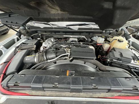 Used 2024 GMC Sierra 2500 SLT w/ LPO, GMC Protection Package image 38