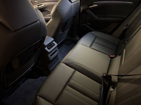 New 2025 Audi Q6 e-tron Premium Plus image 11