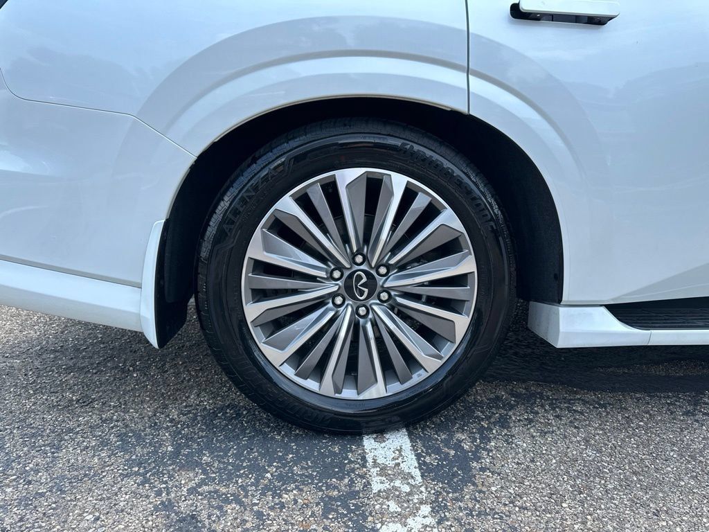 Certified 2026 INFINITI QX80 Luxe w/ Exterior Package AWD/4WD image 19