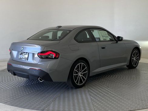 Used 2025 BMW 230i xDrive Coupe w/ Convenience Package AWD/4WD image 8