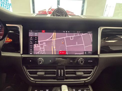 Used 2022 Porsche Macan AWD/4WD image 51