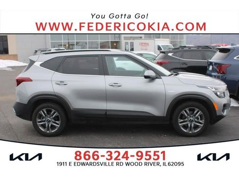 Used 2023 Kia Seltos S w/ Navigation Package image 1
