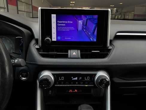 Used 2024 Toyota RAV4 AWD Hybrid image 28