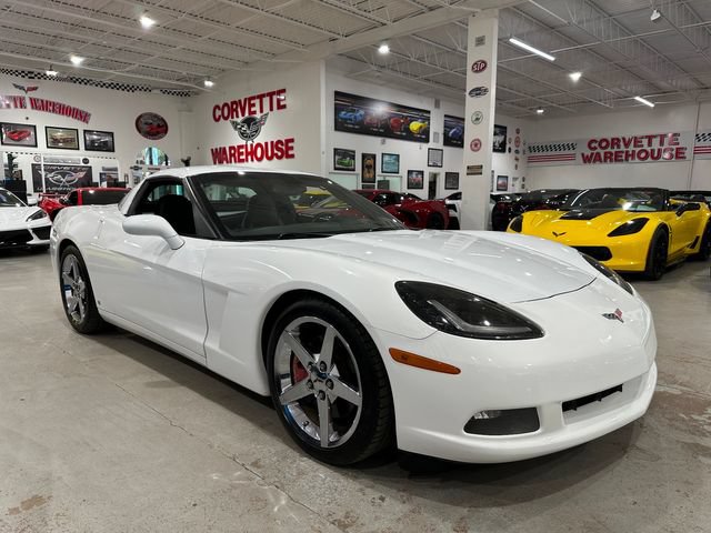 Used 2007 Chevrolet Corvette Coupe w/ Preferred Equipment Group RWD image 17