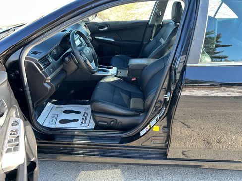 Used 2014 Toyota Camry SE image 13