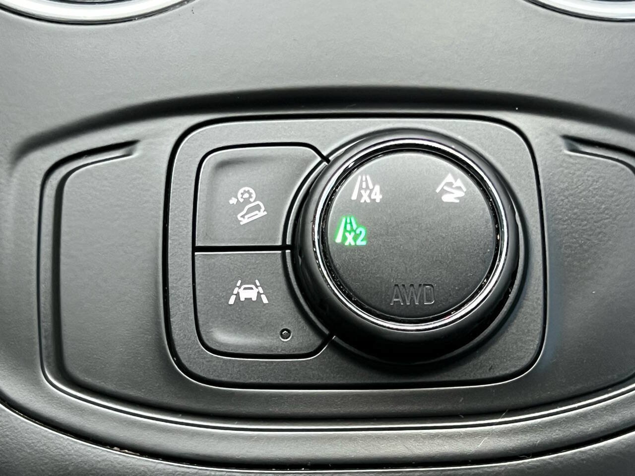 Used 2020 GMC Terrain SLE AWD/4WD image 30