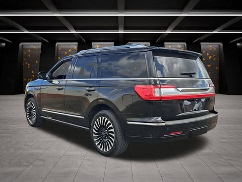 Used 2020 Lincoln Navigator Black Label w/ Cargo Convenience Package image 6