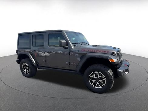 Used 2025 Jeep Wrangler Rubicon image 2