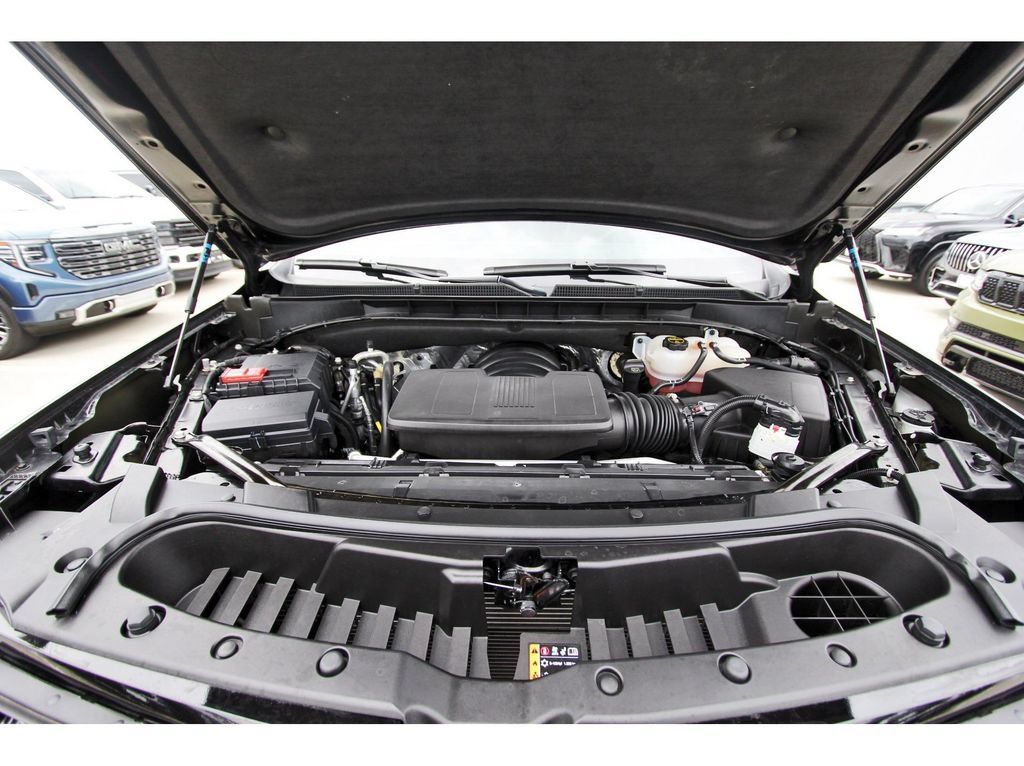 Used 2025 Cadillac Escalade Sport w/ LPO, Floor Liner Package RWD image 33