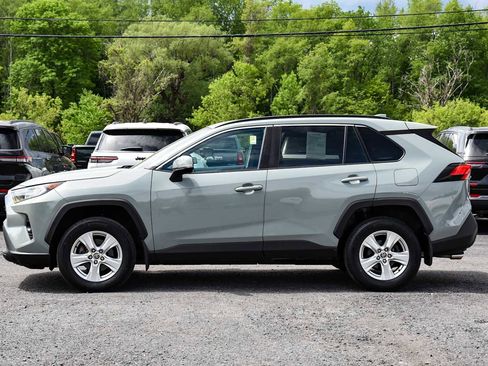 Used 2021 Toyota RAV4 XLE w/ Carpet Mat Package (TMS) AWD/4WD image 6