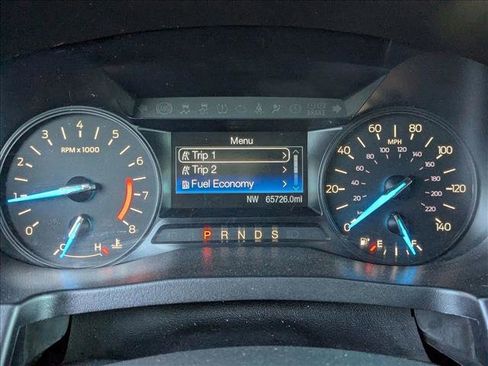 Used 2019 Ford Explorer XLT image 11