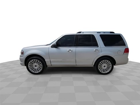 Used 2016 Lincoln Navigator Select AWD/4WD image 5
