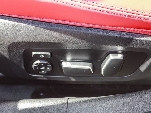Used 2025 BMW M3 Competition AWD/4WD image 21
