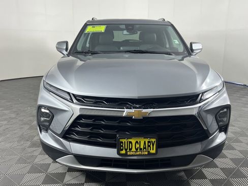 Used 2024 Chevrolet Blazer LT image 2