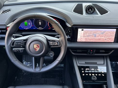 New 2025 Porsche Macan Electric image 15