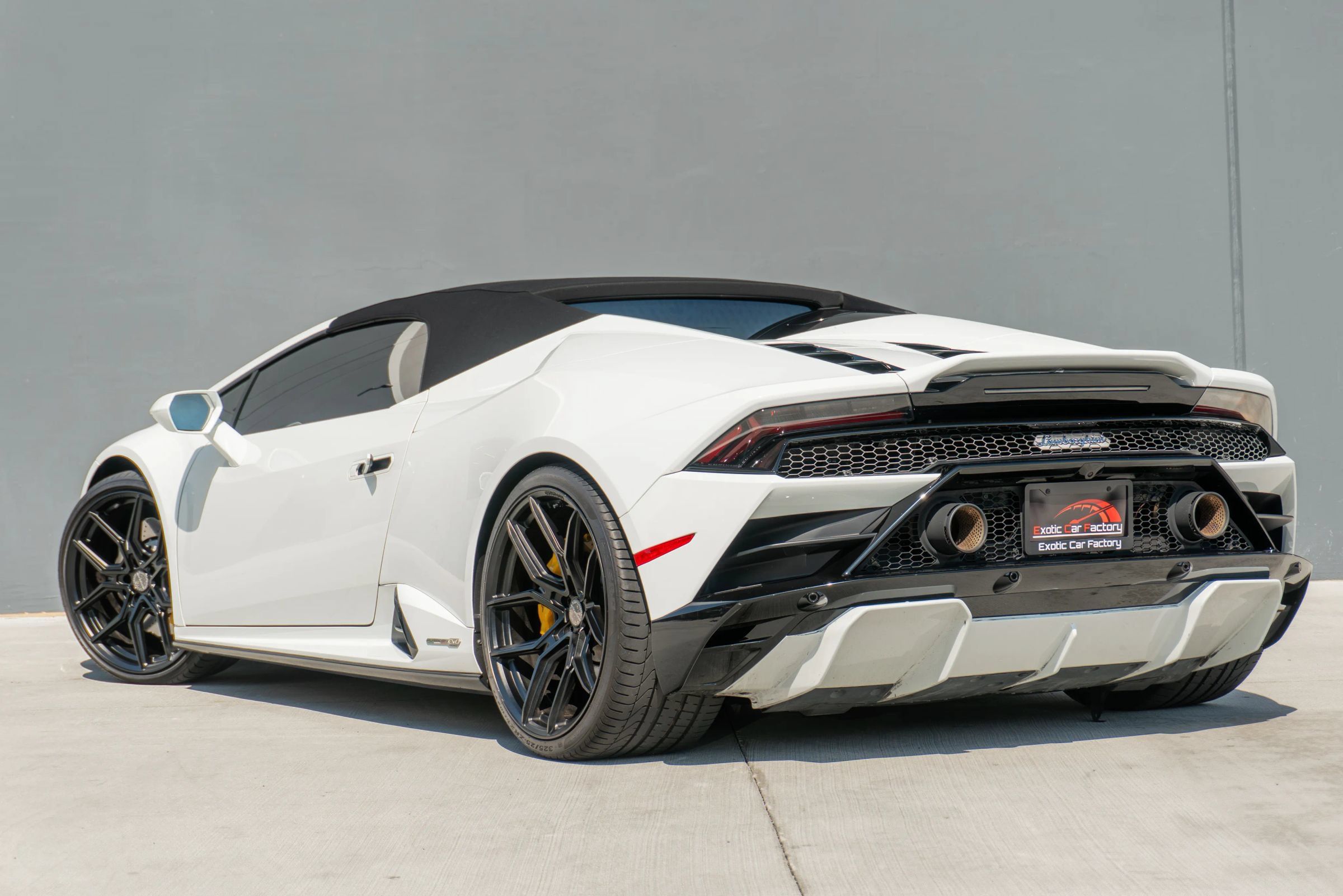 Used 2021 Lamborghini Huracan EVO RWD image 49