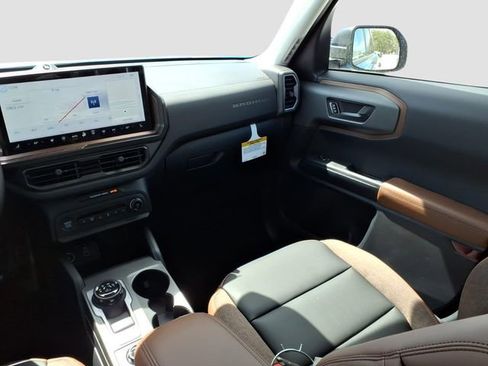 New 2026 Ford Bronco Sport Outer Banks w/ Outer Banks Tech Package+ AWD/4WD image 11