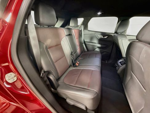 Used 2025 Chevrolet Blazer RS FWD image 34