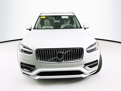 Used 2025 Volvo XC90 T8 Plus w/ Protection Package Premier image 5
