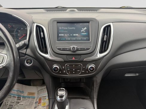 Used 2018 Chevrolet Equinox LT image 11