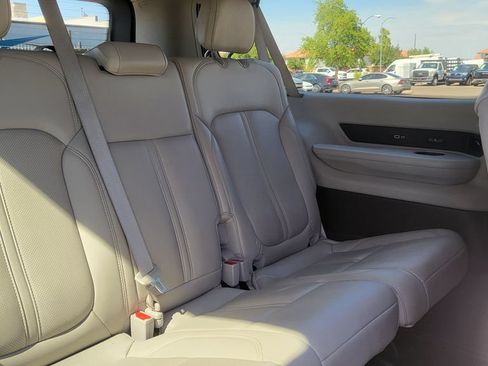 Used 2024 Jeep Wagoneer L Series II w/ Flexible Seating Group RWD image 26