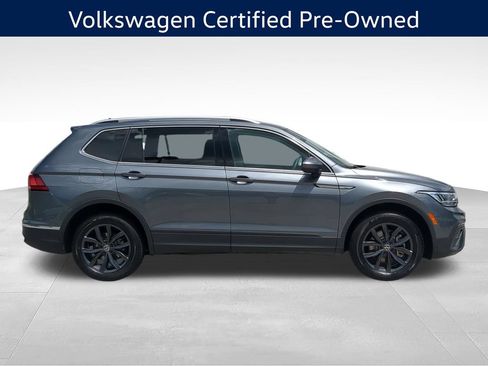 Certified 2023 Volkswagen Tiguan SE FWD image 2