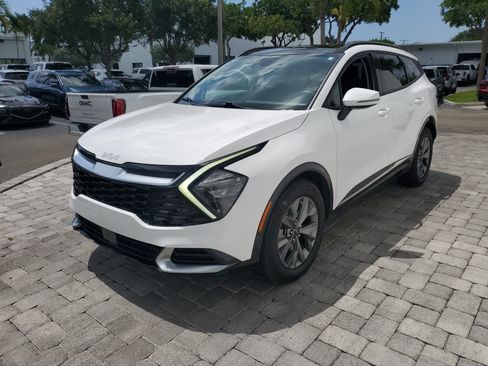 Used 2023 Kia Sportage SX FWD image 3