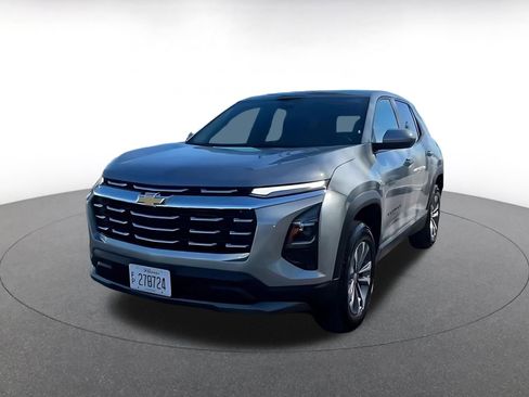 Used 2025 Chevrolet Equinox LT image 7