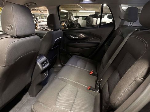 Used 2022 GMC Terrain SLE w/ Driver Convenience Package image 16