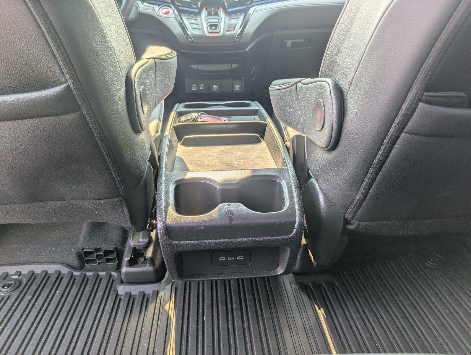 Used 2025 Honda Odyssey Elite image 34
