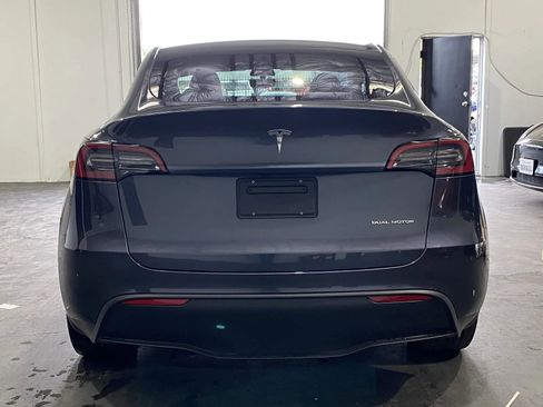 Used 2023 Tesla Model Y Long Range image 3