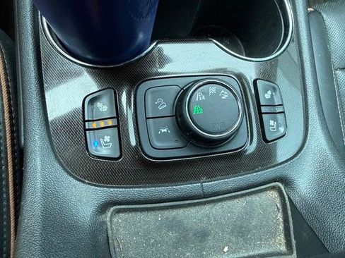Used 2022 GMC Acadia AT4 w/ Preferred Package AWD/4WD image 37