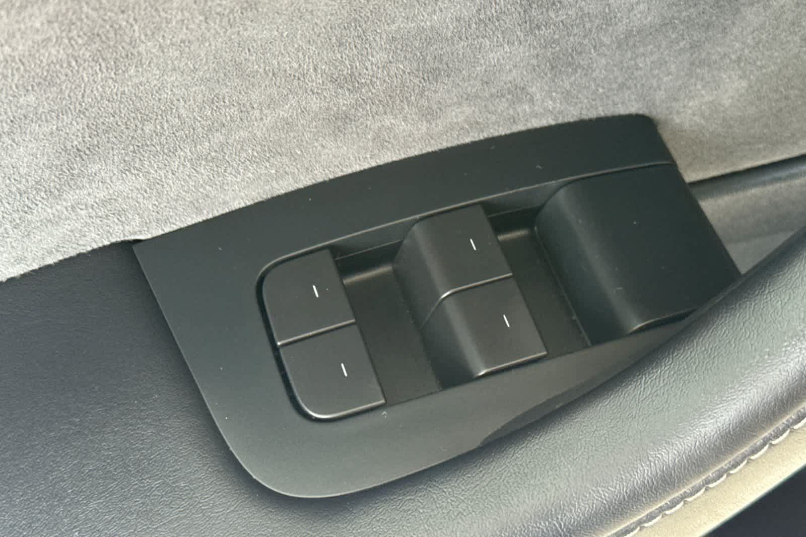Used 2023 Tesla Model 3 Performance AWD/4WD image 13