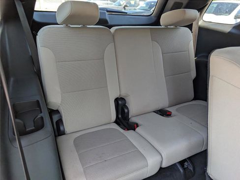 Used 2023 Chevrolet Traverse LS AWD/4WD image 13