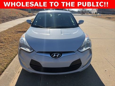 Used 2015 Hyundai Veloster RE:FLEX Edition image 8