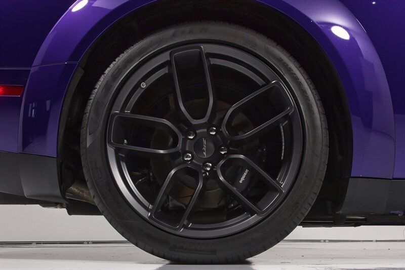 Used 2019 Dodge Challenger SRT Hellcat Redeye RWD image 14
