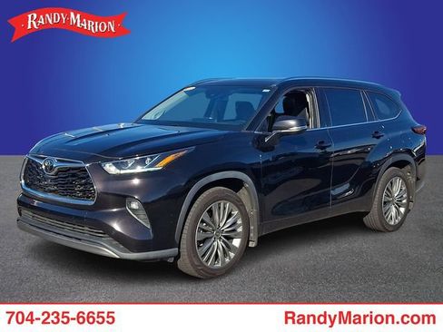 Used 2022 Toyota Highlander Platinum AWD/4WD image 1