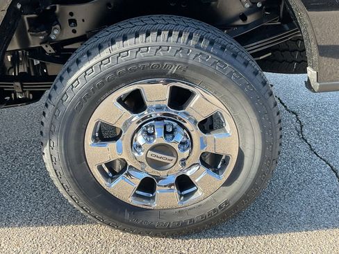 New 2026 Ford F350 Lariat w/ Lariat Premium Package AWD/4WD image 24
