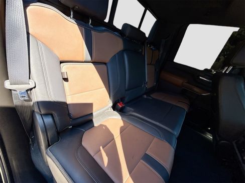 Used 2021 Chevrolet Silverado 3500 High Country image 26