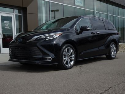 Used 2021 Toyota Sienna Platinum