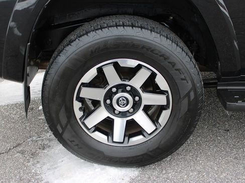 Used 2019 Toyota 4Runner TRD Off-Road image 39