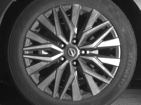 Used 2025 Nissan Altima 2.5 SV image 12