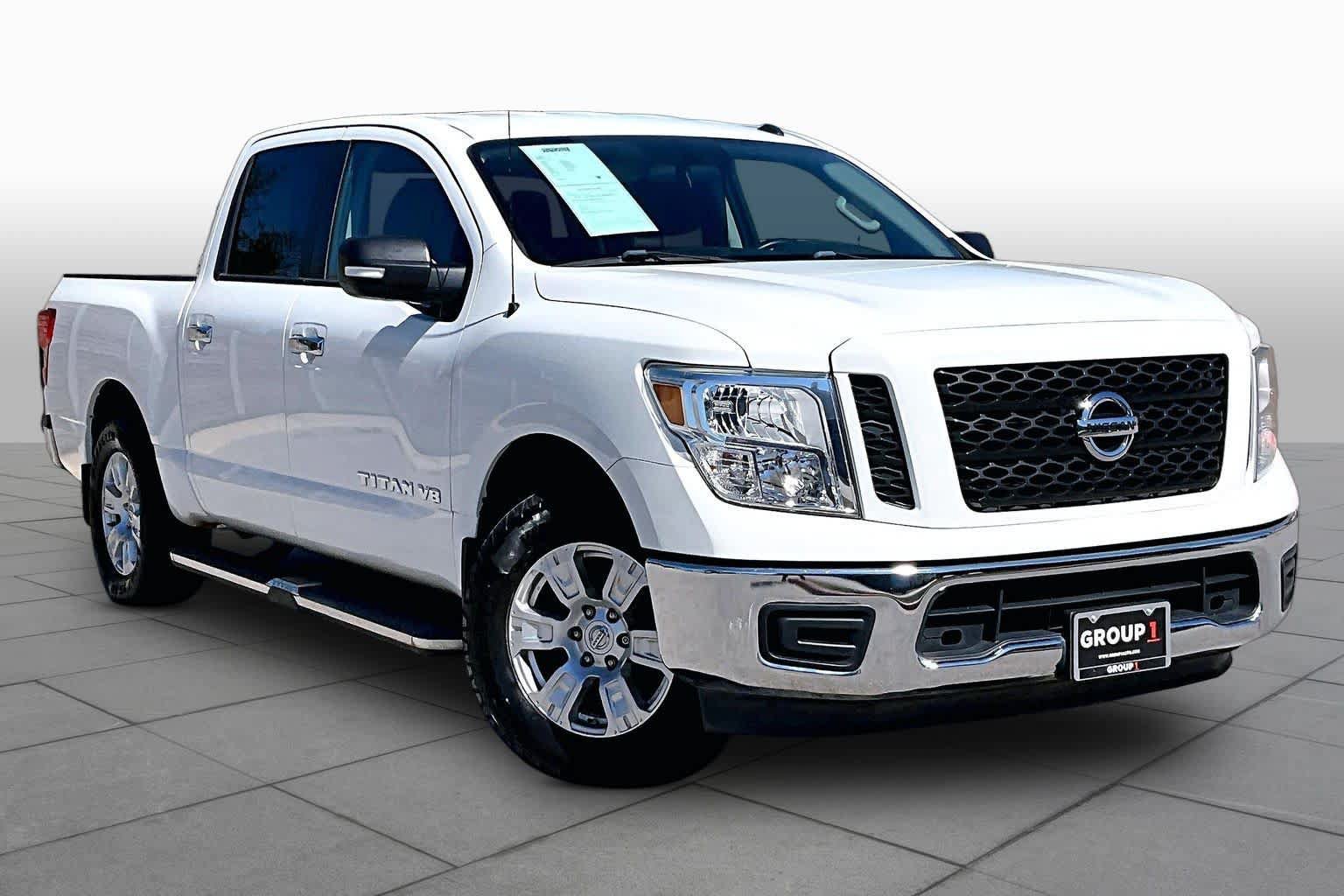 Used 2019 Nissan Titan SV RWD image 3
