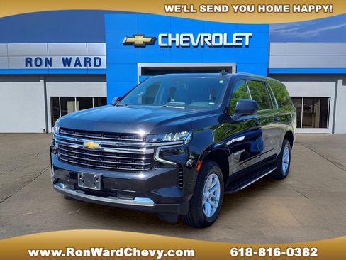 Used 2024 Chevrolet Suburban LT AWD/4WD image 1