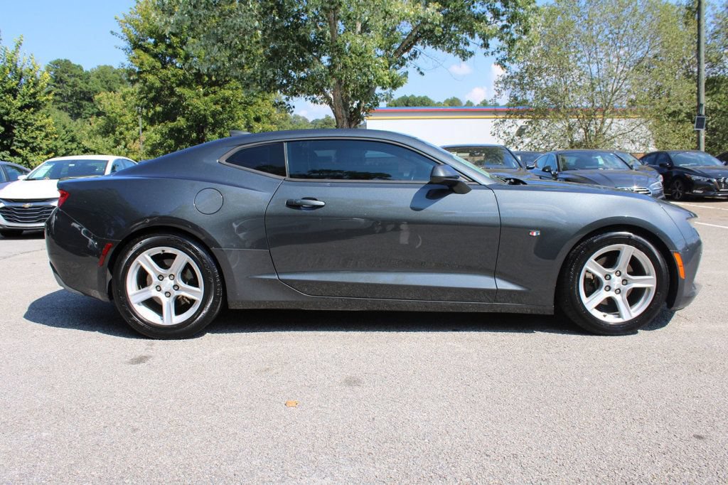 Used 2016 Chevrolet Camaro LT RWD image 5