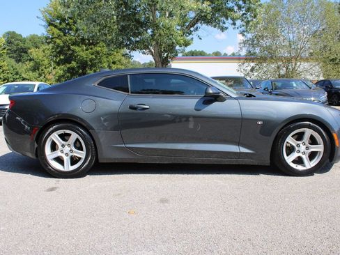 Used 2016 Chevrolet Camaro LT RWD image 5