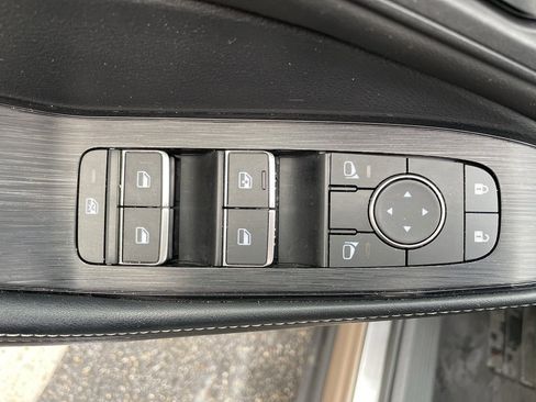 Certified 2024 Nissan Rogue SL image 9