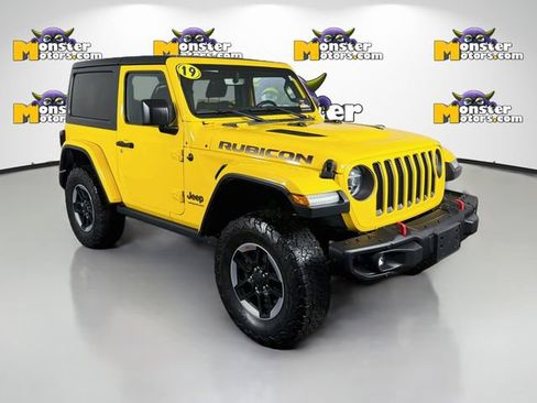 Used 2019 Jeep Wrangler Rubicon w/ Uconnect 4C Nav & Sound Group AWD/4WD image 3